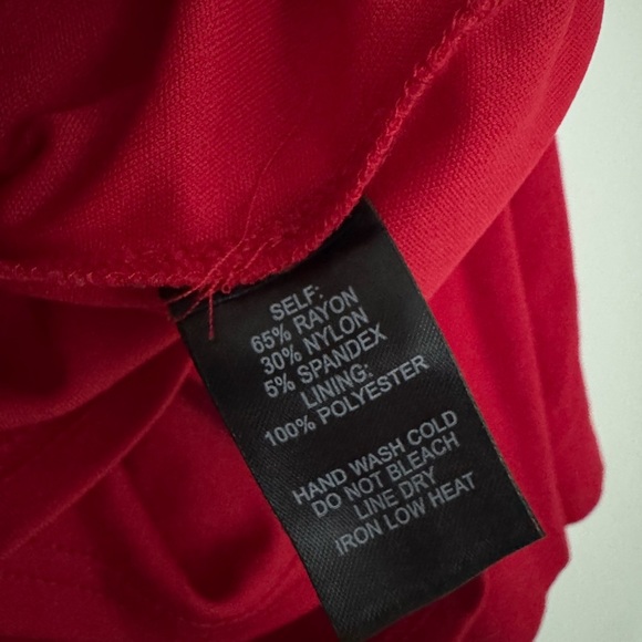 Lulus women’s About a Twirl Red Strapless Skater mini dress size medium - Picture 4 of 9